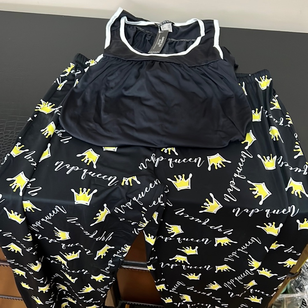 Womens pajamas
